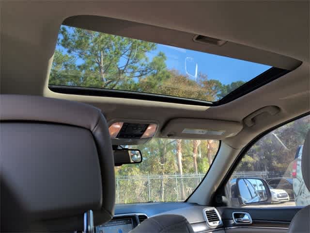 Thumbnail: 2014 Jeep Grand Cherokee - 23