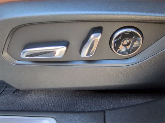 Thumbnail: 2025 Acura RDX - 18