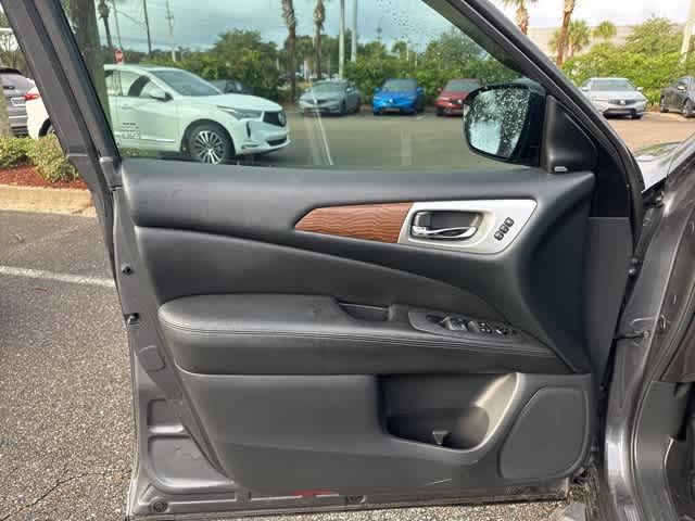 Thumbnail: 2017 Nissan Pathfinder - 21