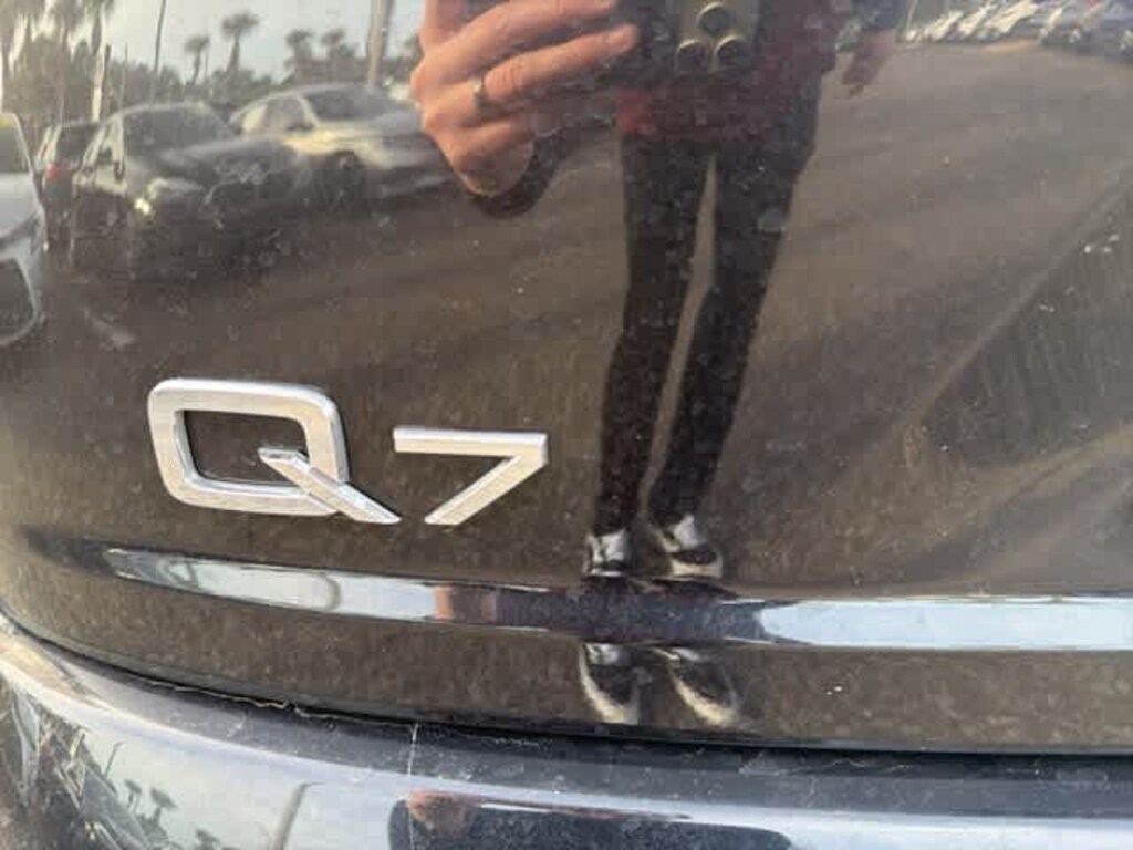 Used 2019 Audi Q7 Prestige SUV