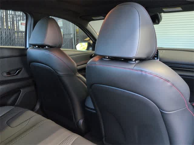 Thumbnail: 2022 Hyundai Elantra - 19