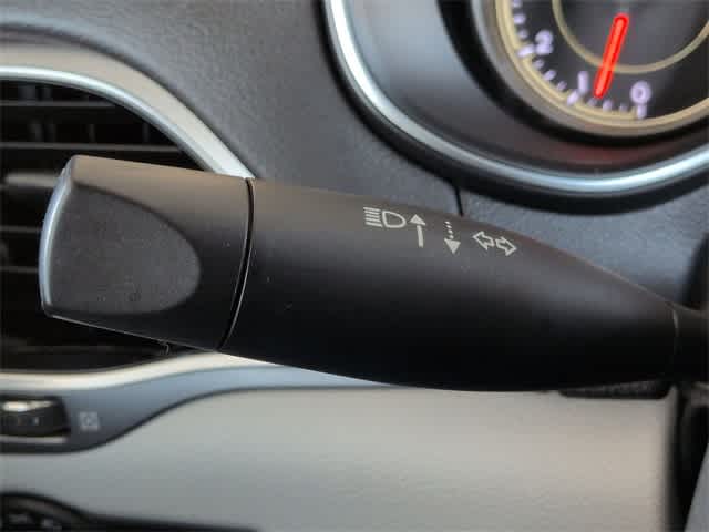 Thumbnail: 2019 Jeep Cherokee - 29