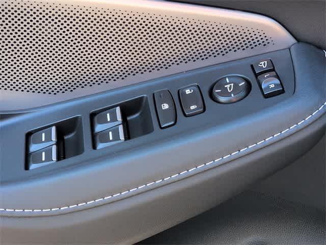 Thumbnail: 2026 Acura MDX - 42