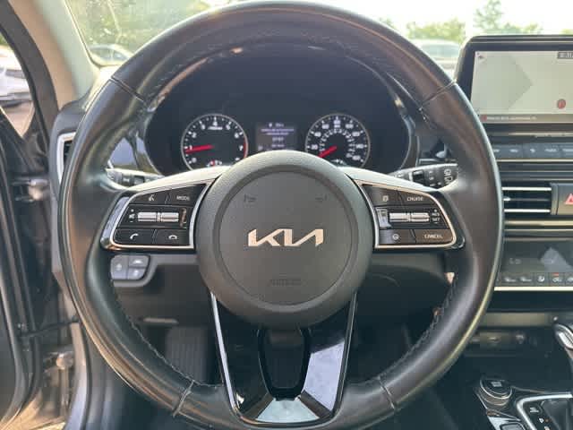 2022 Kia Seltos EX 14