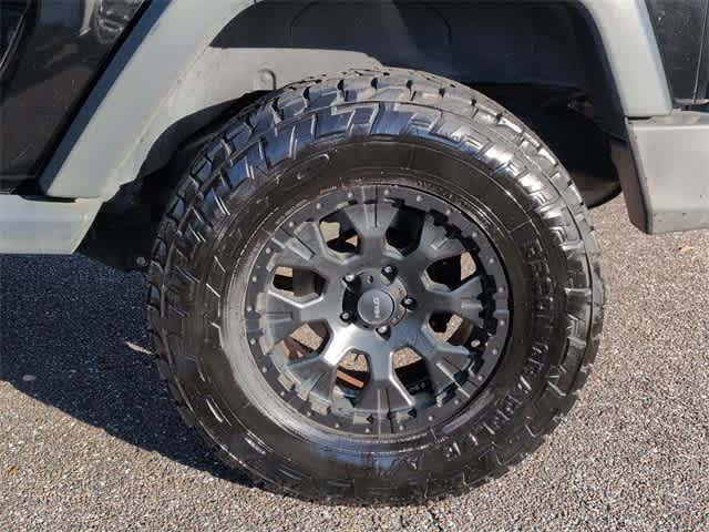 Thumbnail: 2015 Jeep Wrangler - 14