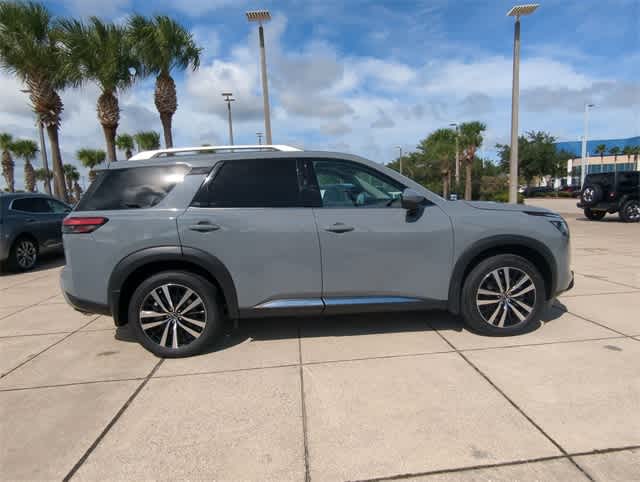 Thumbnail: 2025 Nissan Pathfinder - 9