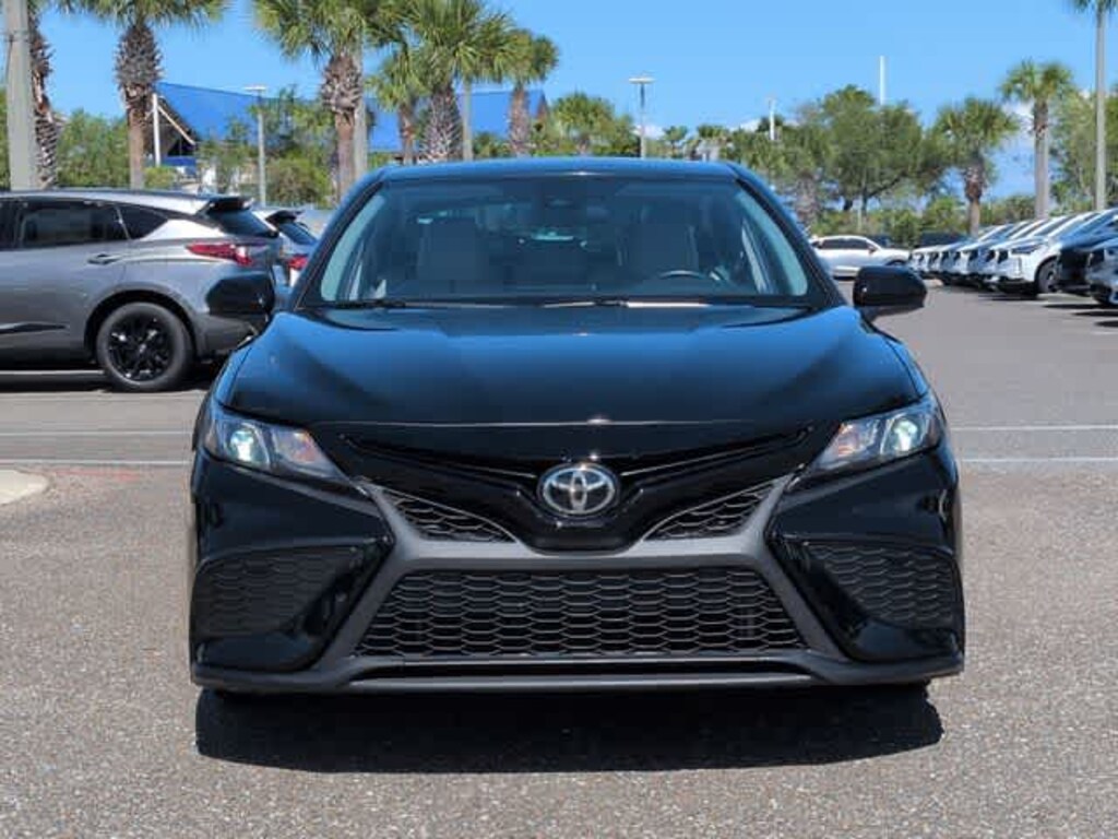 Used 2021 Toyota Camry SE Sedan
