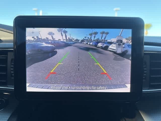 Thumbnail: 2020 Ford Explorer - 31