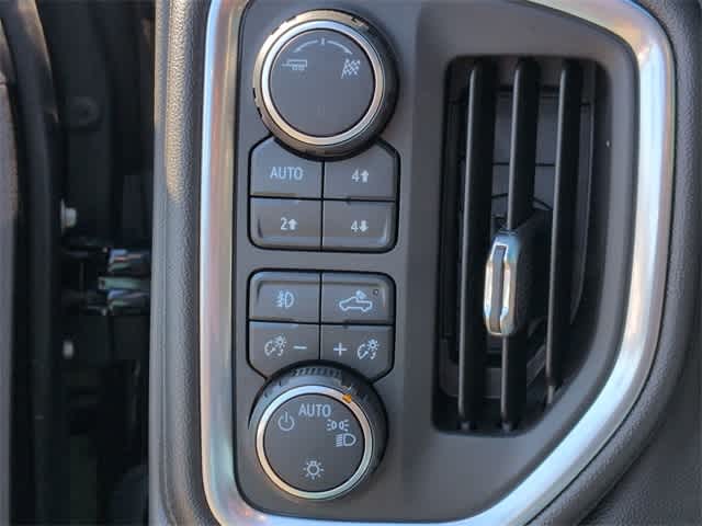 Thumbnail: 2019 Chevrolet Silverado 1500 - 39