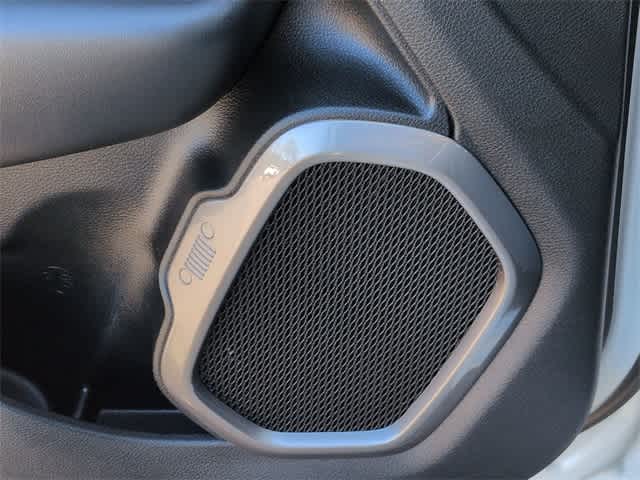 Thumbnail: 2023 Jeep Renegade - 31