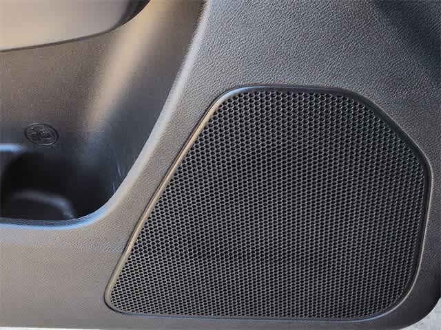 Thumbnail: 2019 Jeep Cherokee - 30