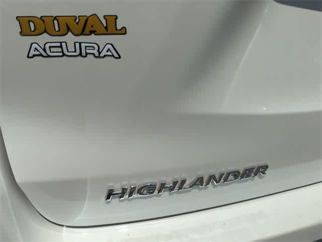 Thumbnail: 2016 Toyota Highlander - 13