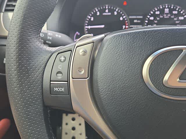 Thumbnail: 2015 Lexus GS - 25