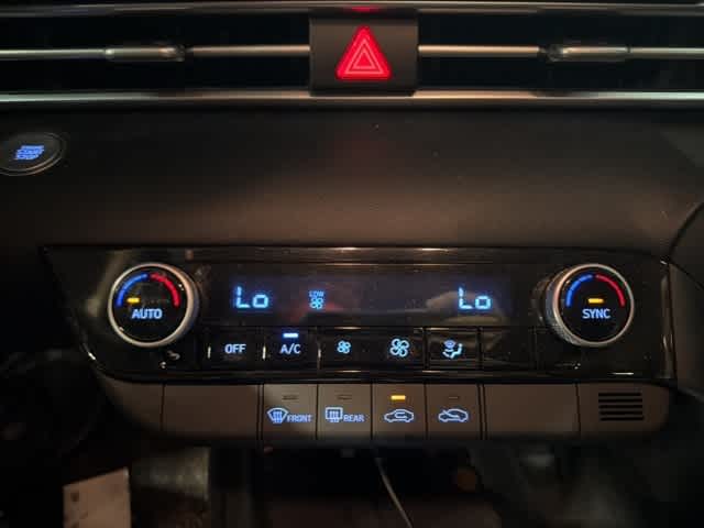 Thumbnail: 2022 Hyundai Elantra - 12