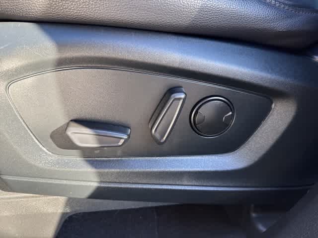 Thumbnail: 2020 Ford Explorer - 20