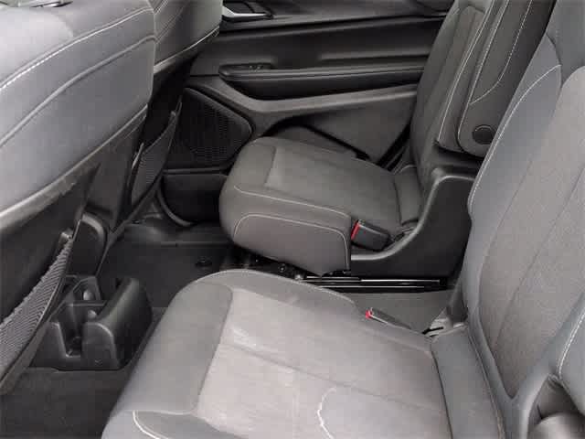 Thumbnail: 2023 Jeep Grand Cherokee L - 19