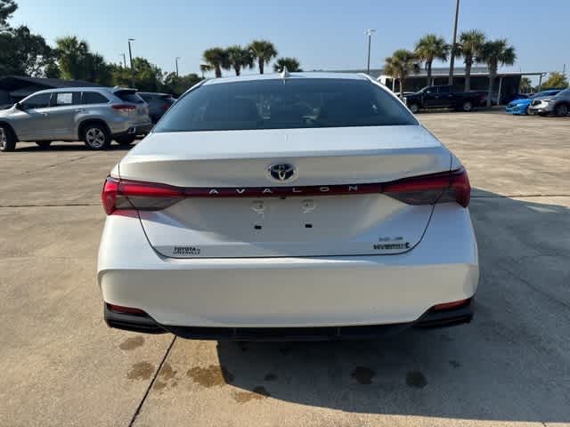 2021 Toyota Avalon Hybrid XLE photo 4