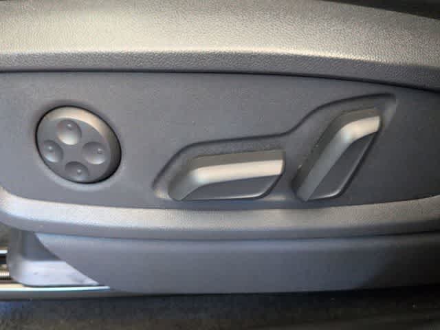 Thumbnail: 2023 Audi Q5 - 17