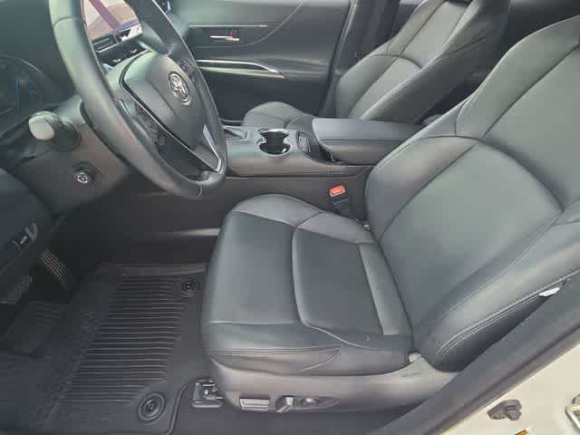 Thumbnail: 2024 Toyota Venza - 16