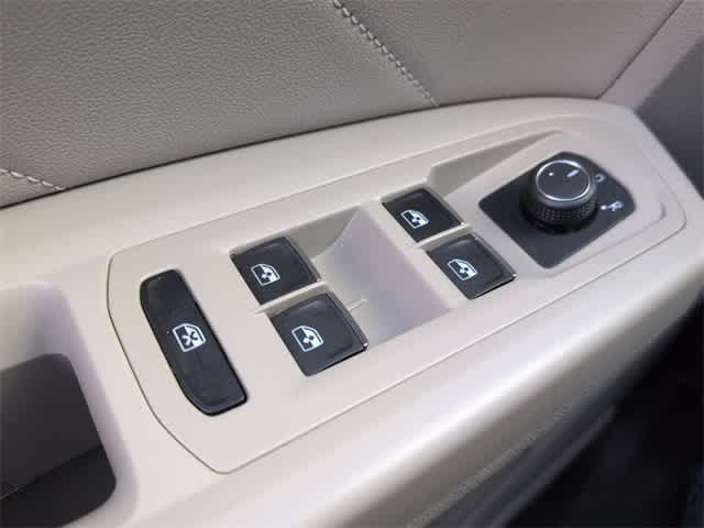 Thumbnail: 2022 Volkswagen Atlas - 37