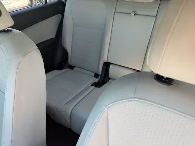 Thumbnail: 2020 Volkswagen Tiguan - 15