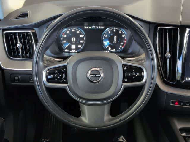 Thumbnail: 2018 Volvo XC60 - 25