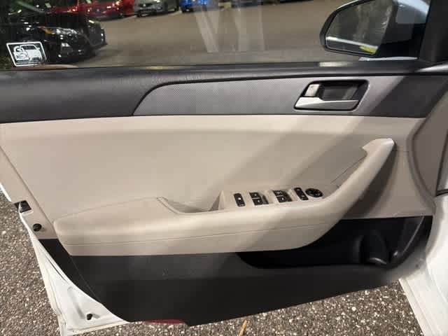 Thumbnail: 2019 Hyundai Sonata - 6