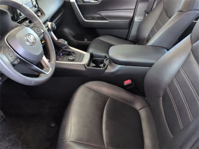 Thumbnail: 2021 Toyota RAV4 - 17