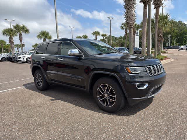 Thumbnail: 2017 Jeep Grand Cherokee - 11