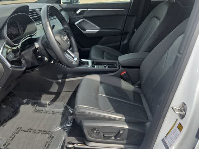 Thumbnail: 2023 Audi Q3 - 17