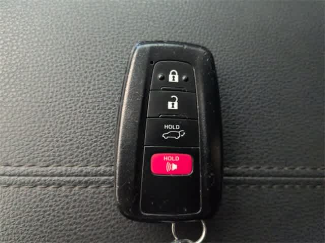 Thumbnail: 2021 Toyota RAV4 - 37