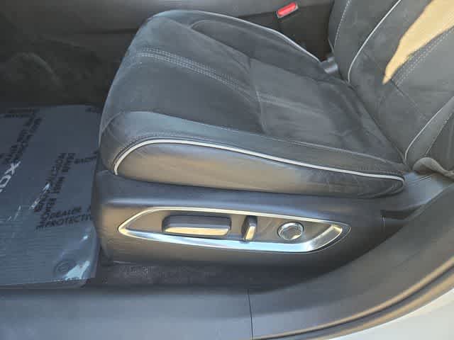 Thumbnail: 2019 Acura MDX - 18