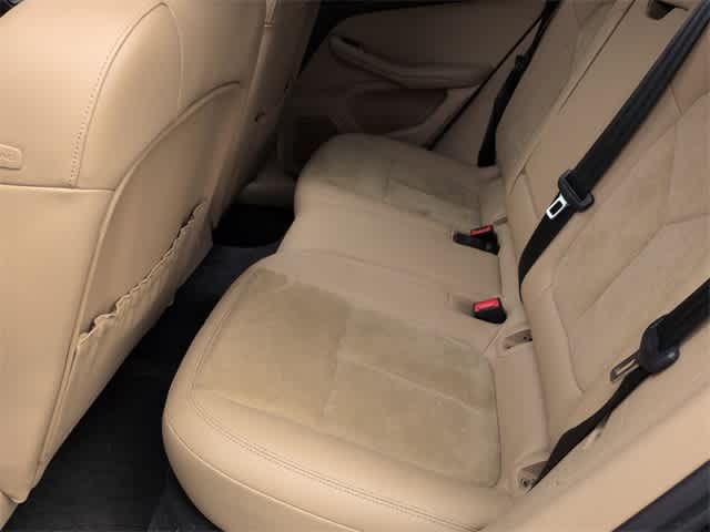 Thumbnail: 2021 Porsche Macan - 20