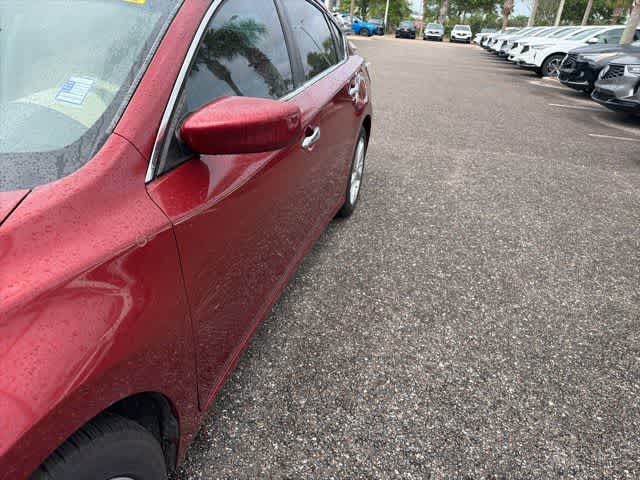 Thumbnail: 2014 Nissan Altima - 19