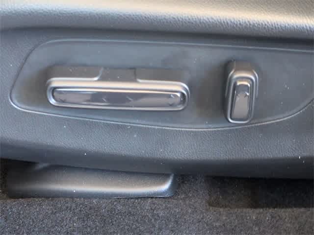 Thumbnail: 2025 Acura ADX - 18