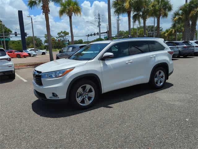 Thumbnail: 2016 Toyota Highlander - 4