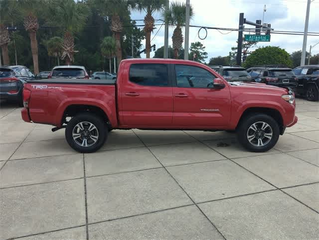 Thumbnail: 2017 Toyota Tacoma - 9