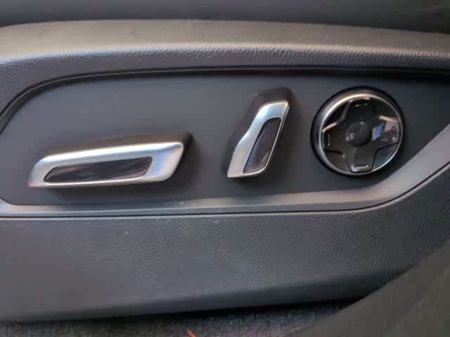 Thumbnail: 2026 Acura RDX - 18