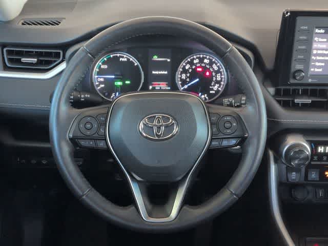 Thumbnail: 2021 Toyota RAV4 - 25