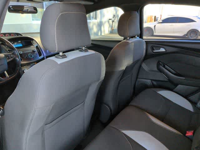 Thumbnail: 2015 Ford Focus - 19