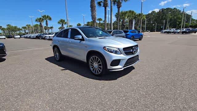 Thumbnail: 2016 Mercedes-Benz GLE - 2