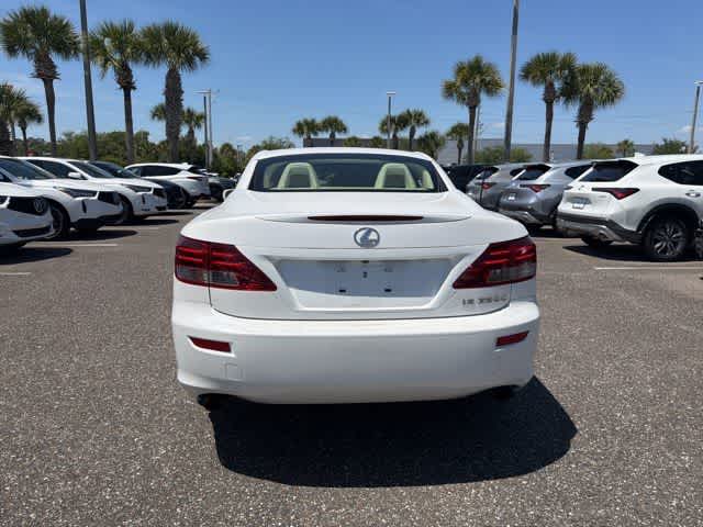 Thumbnail: 2015 Lexus IS - 17