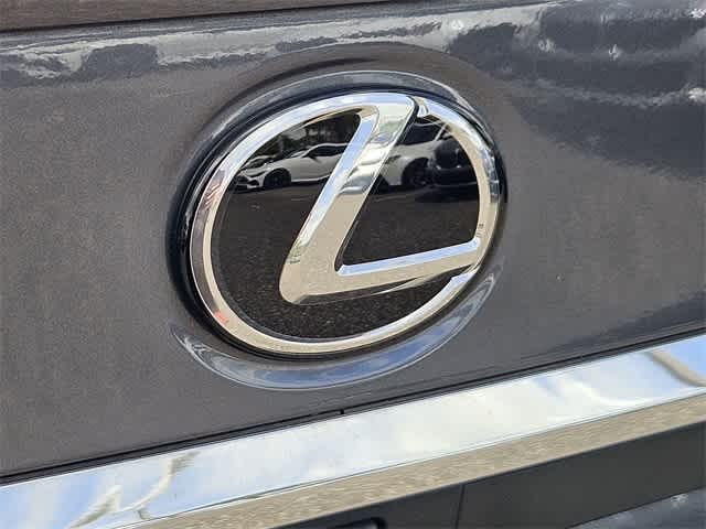 2022 Lexus ES  12