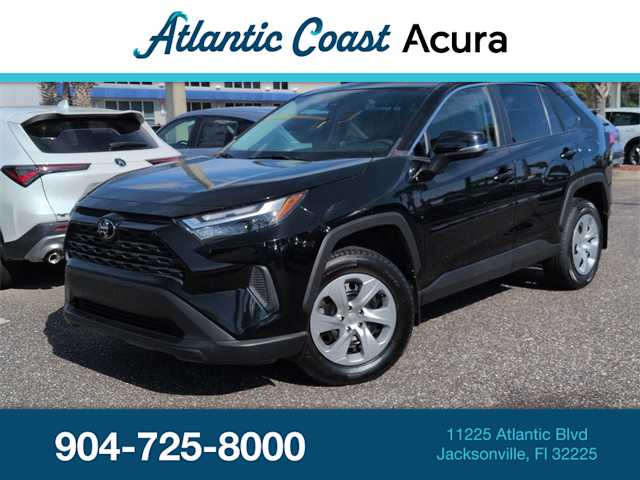 2023 Toyota RAV4 LE's photo