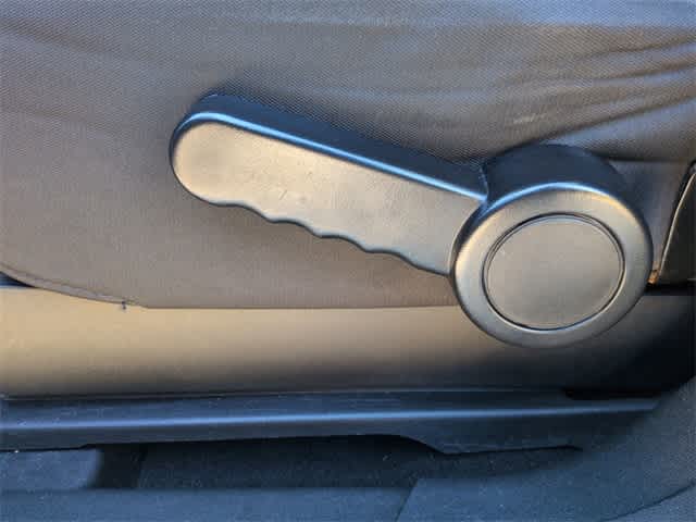 Thumbnail: 2015 Jeep Wrangler - 17