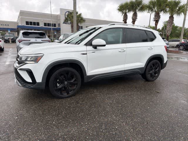 Thumbnail: 2022 Volkswagen Taos - 2