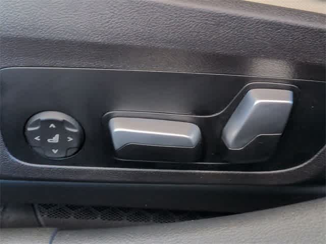 Thumbnail: 2023 BMW 3 Series - 18