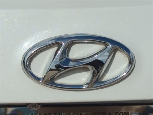 Thumbnail: 2017 Hyundai Santa Fe - 12