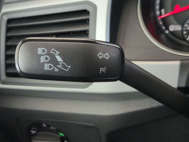 Thumbnail: 2021 Volkswagen Atlas - 26