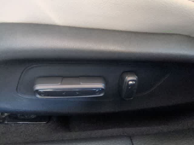 Thumbnail: 2023 Acura Integra - 18